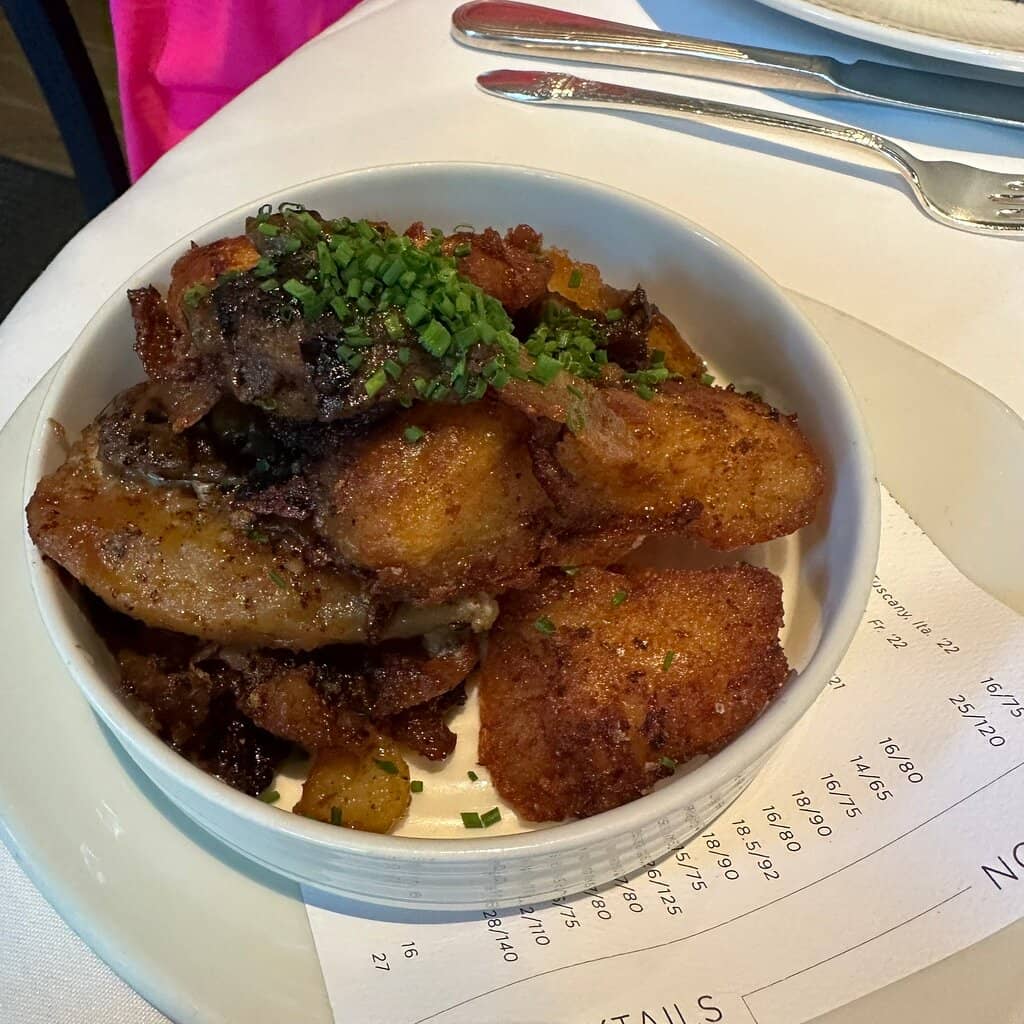 Charming Indoor & Outdoor Seating