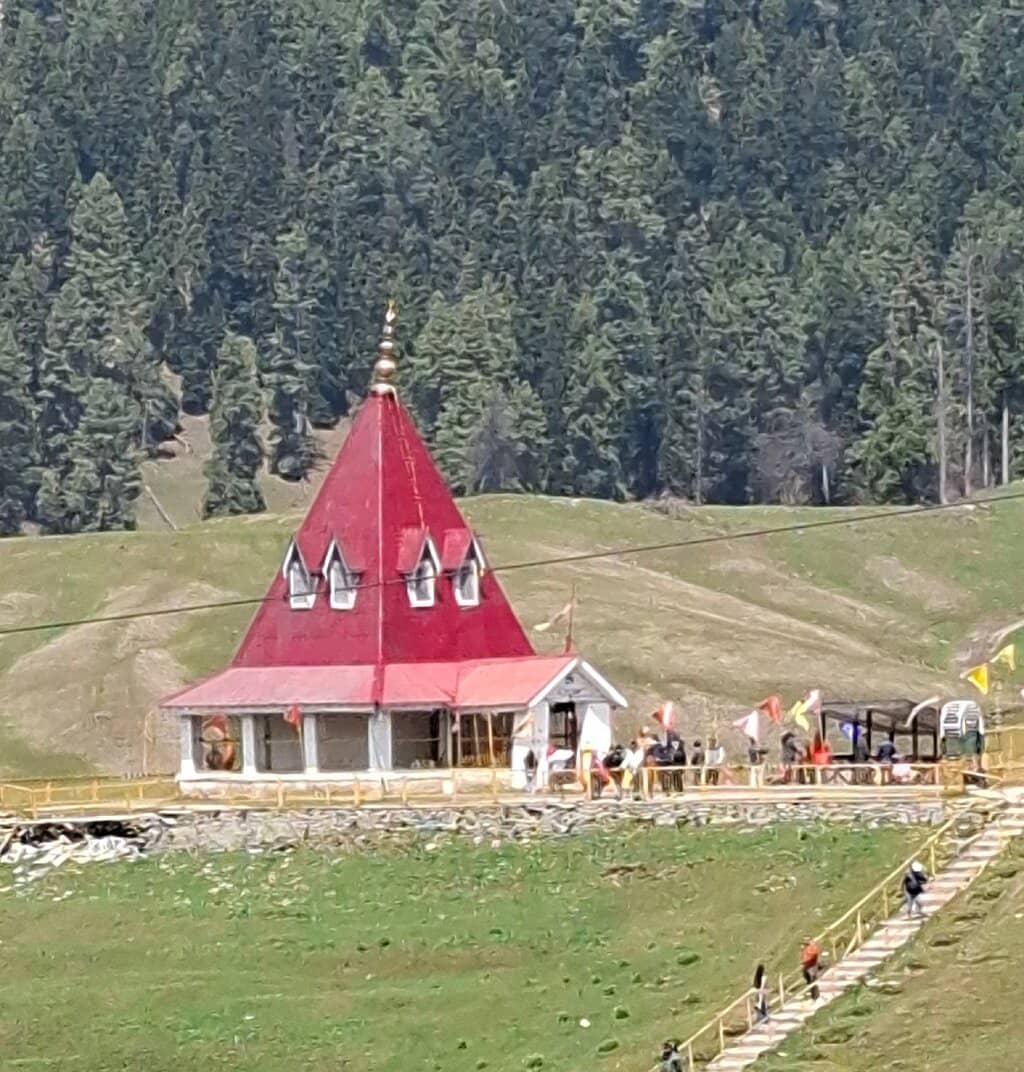 Gulmarg Market Exploration