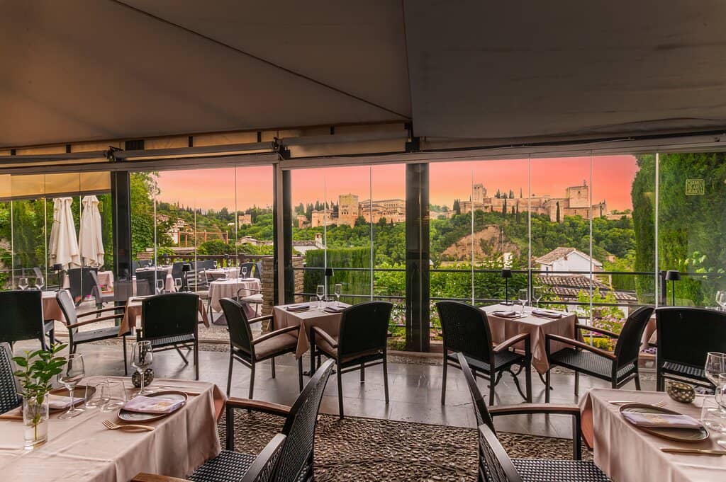 Romantic Garden Setting