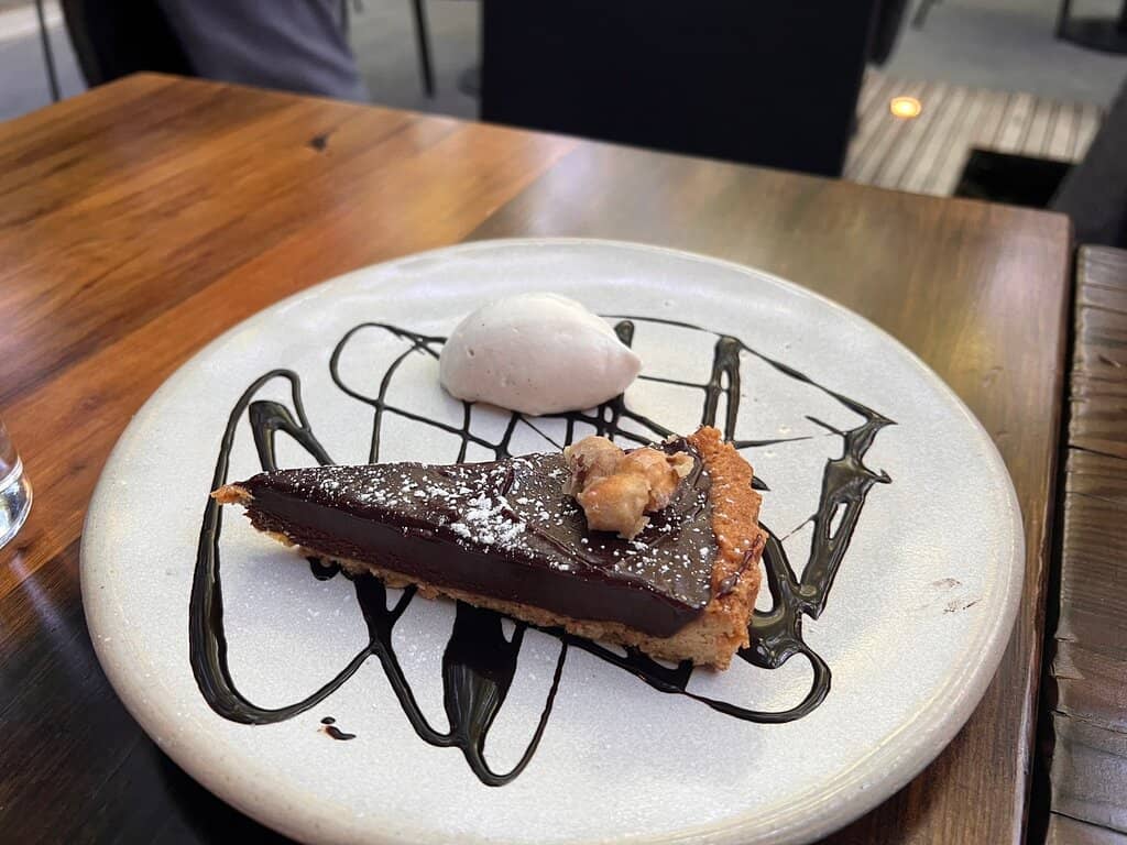 Charming Courtyard Ambiance