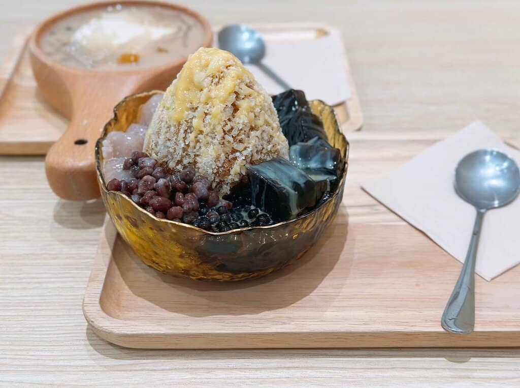 Convenient Downtown Hub