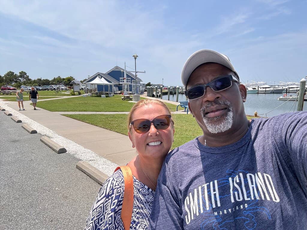 Live Music & Happy Hour