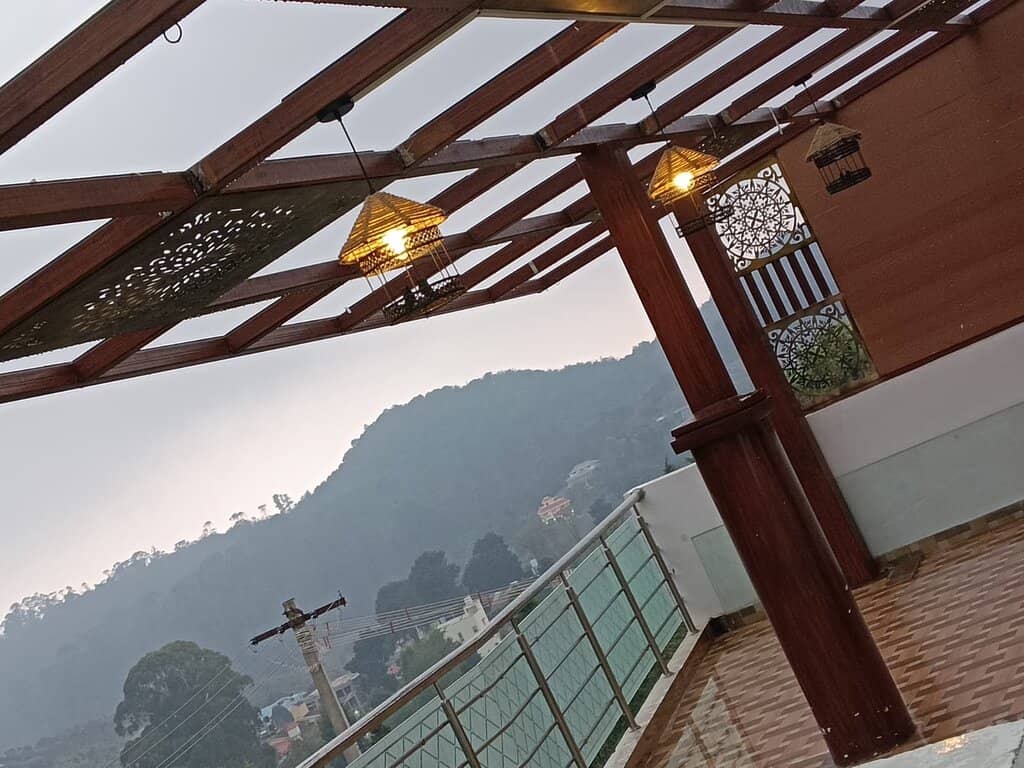 Educational Programs & Exhibits