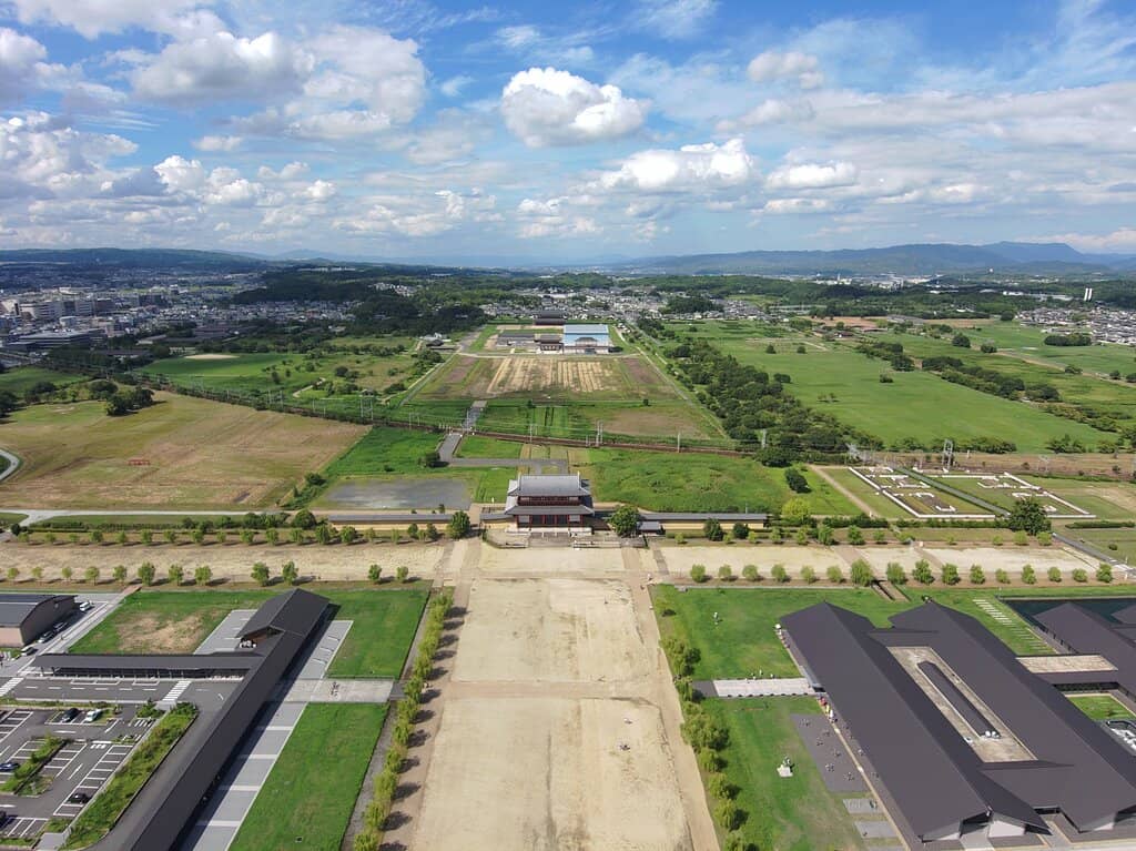 Expansive Grounds for Exploration