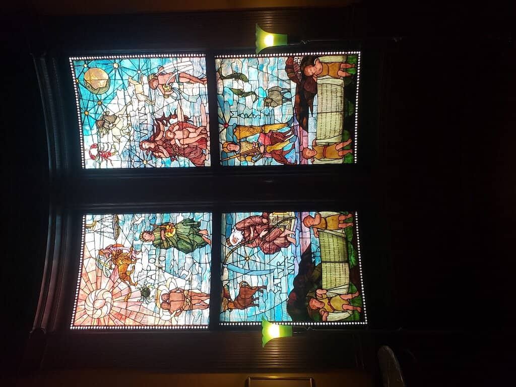 Art & Glassware Collection