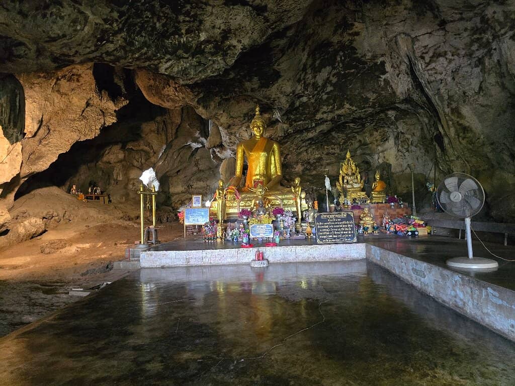 Tham Krasae Cave