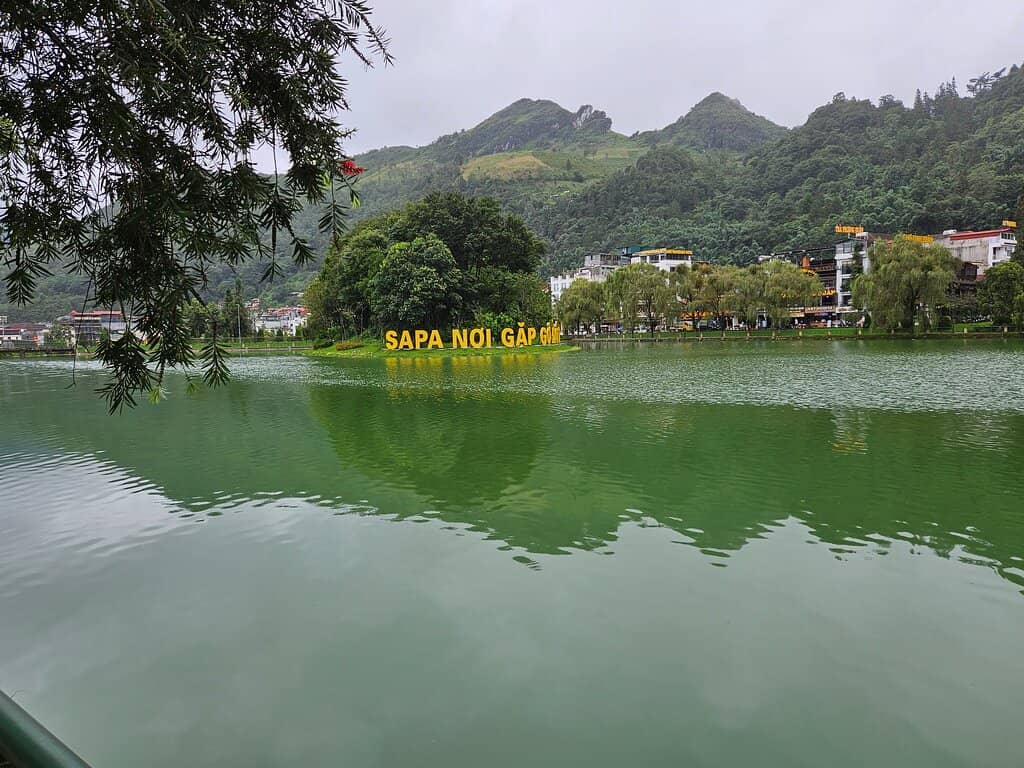 Rong May Glass Bridge