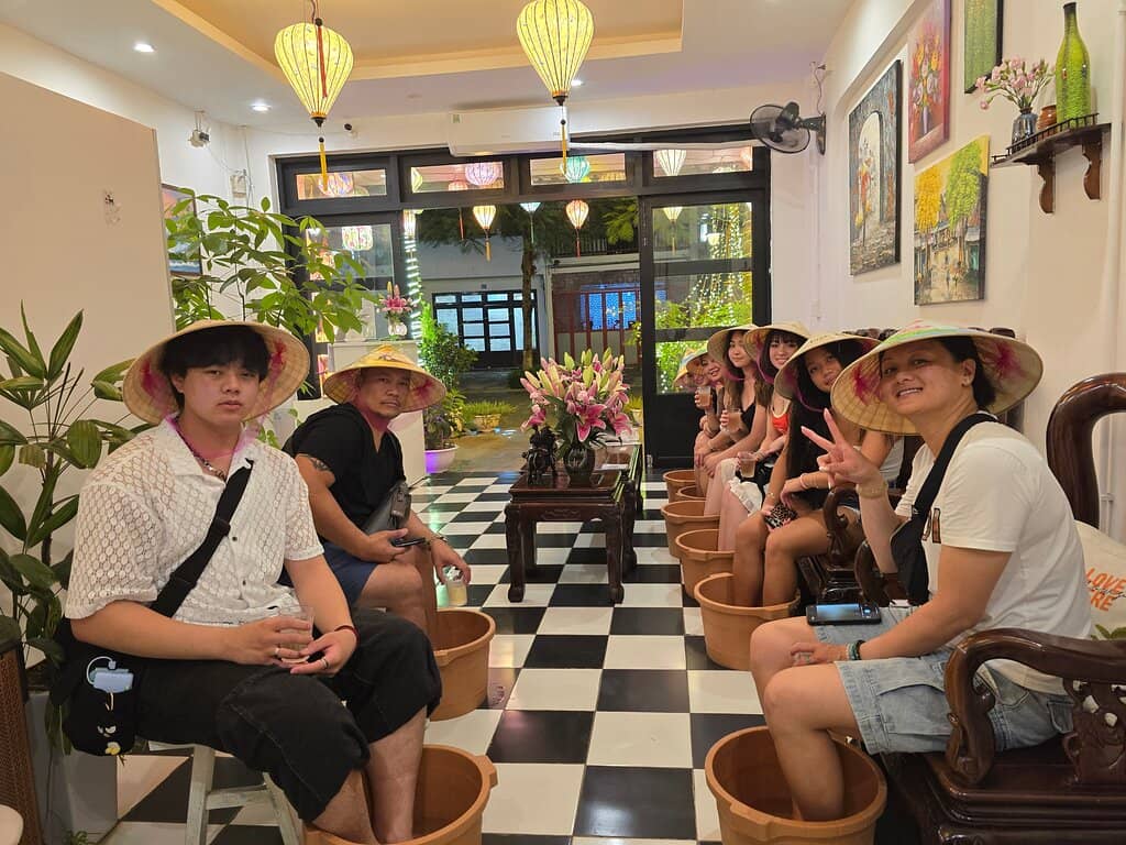 60-Minute Foot Massage with Hot Stones