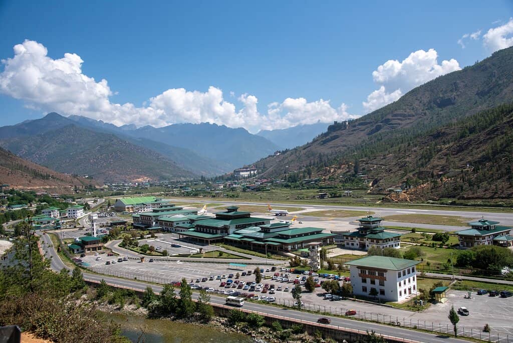 Emotional Farewells and Arrivals