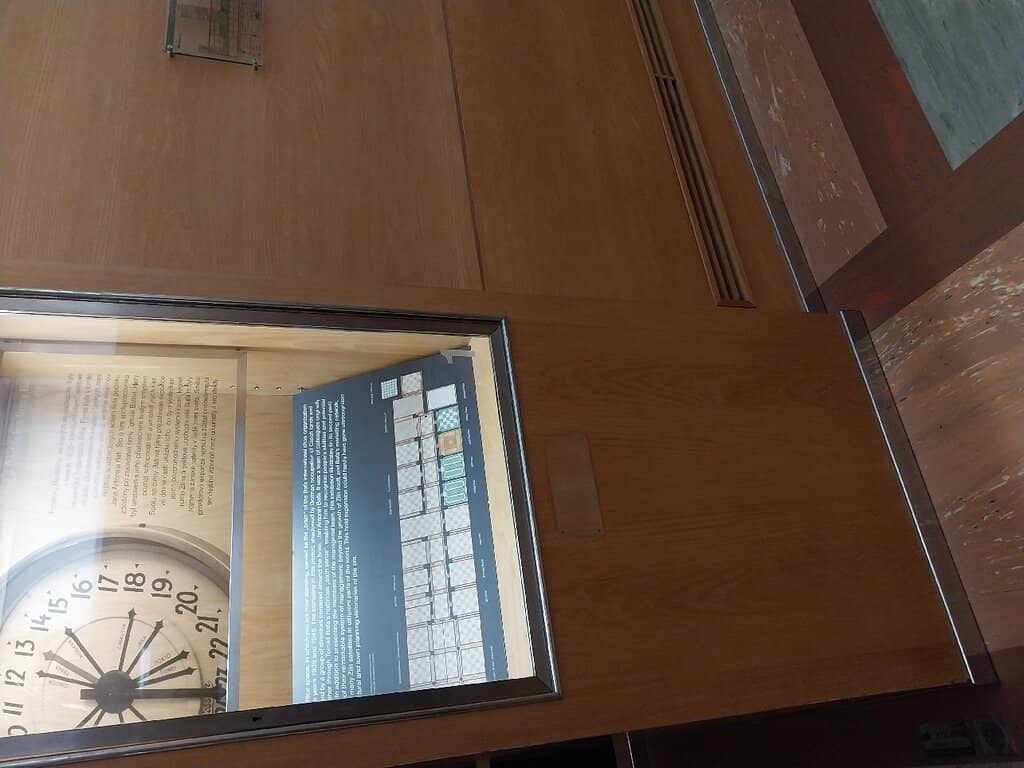 Historic 'Pater Noster' Lift
