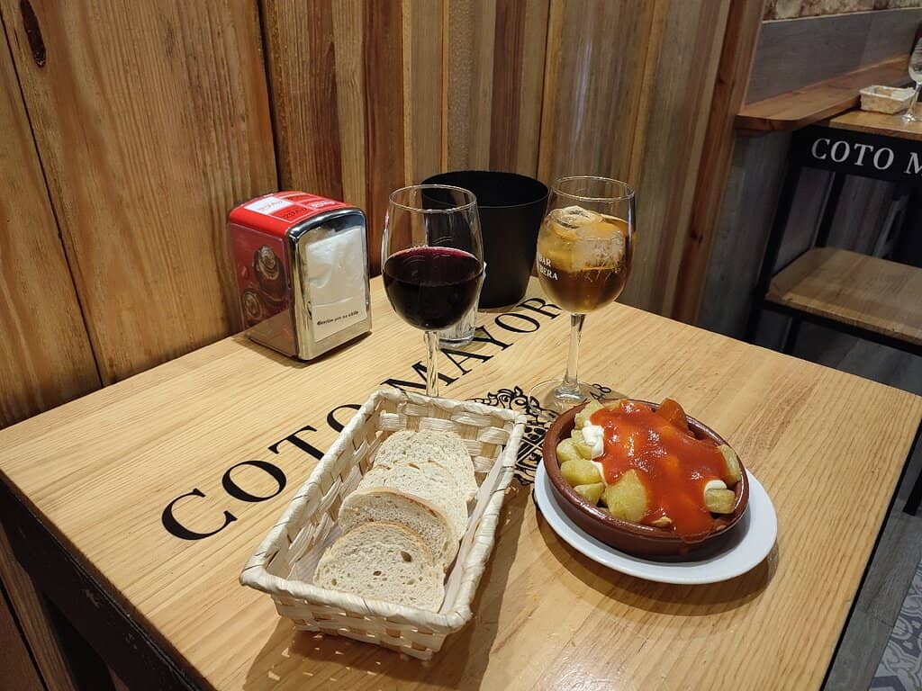 Vibrant Atmosphere on Calle Laurel