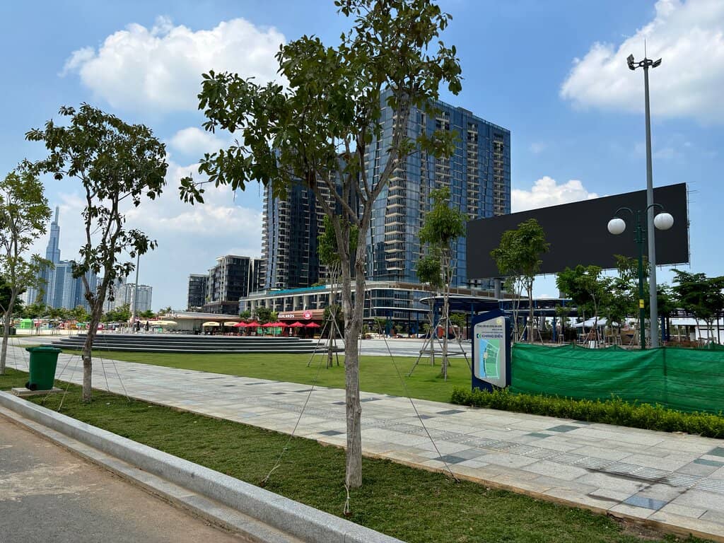 Thu Thiem Riverside Park