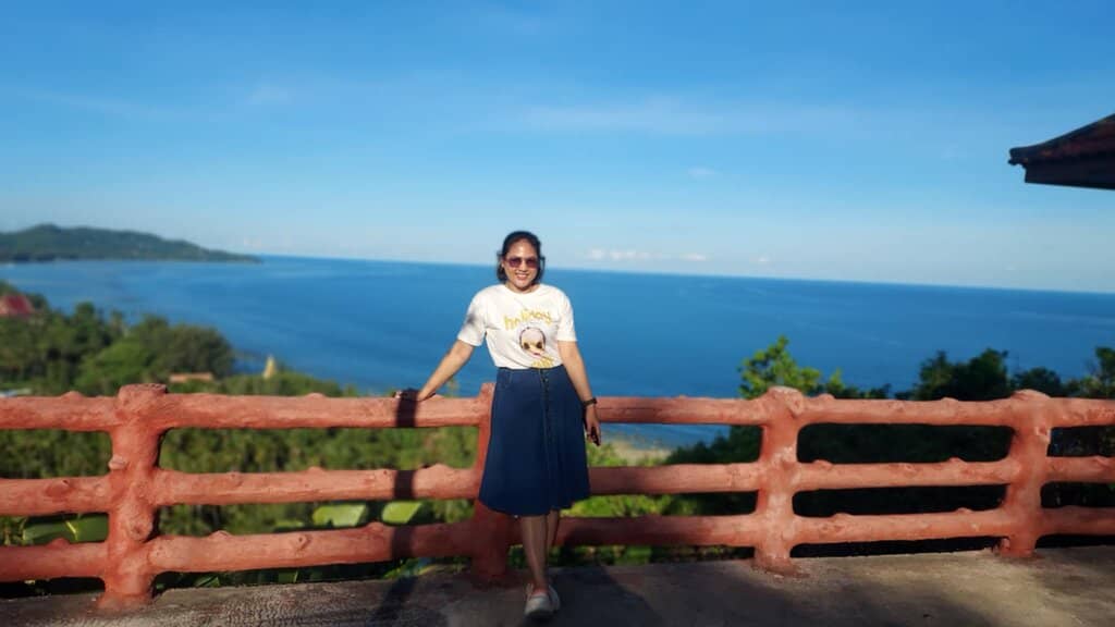 Serene Oceanfront Setting