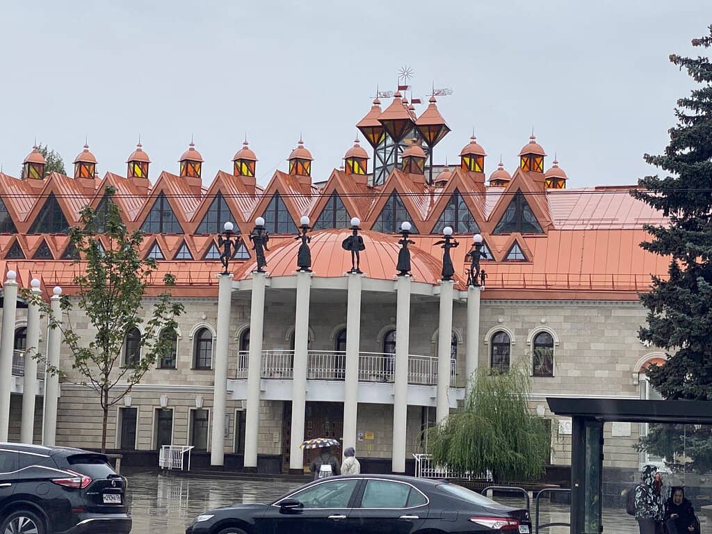 Enchanting Puppet Performances