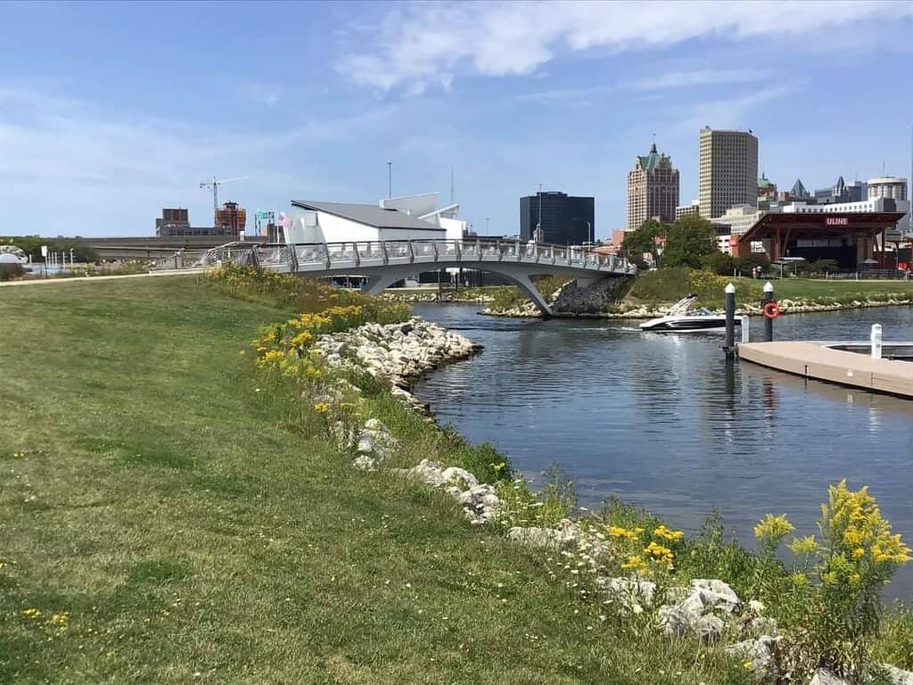 Milwaukee Skyline Views