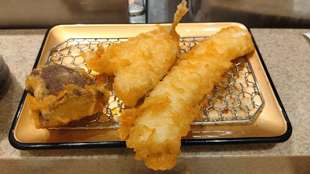 Unique Counter Dining