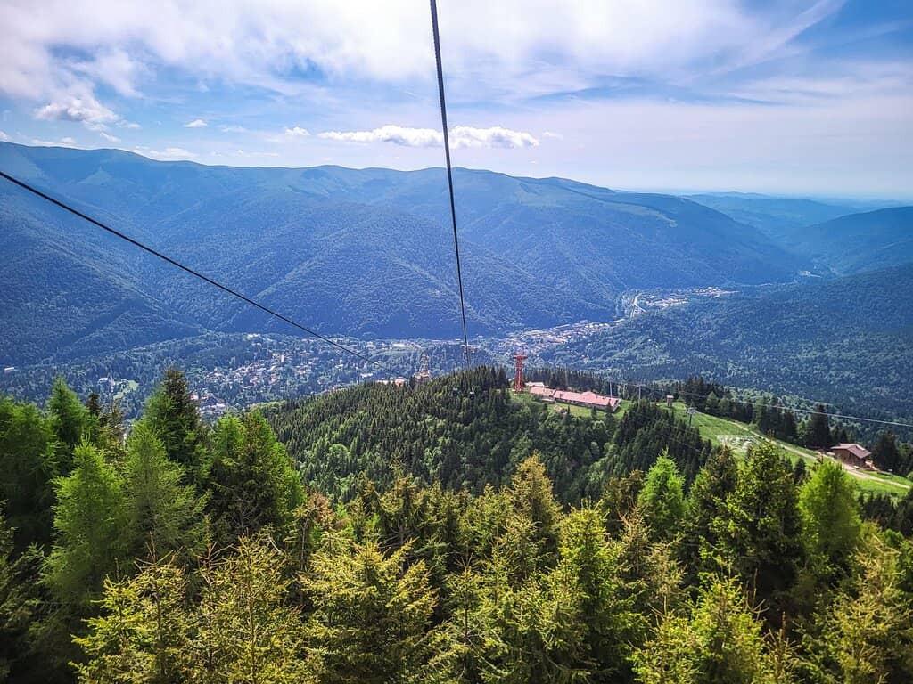 Panoramic Mountain Views