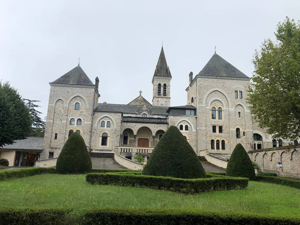 Sculptures of Nuns