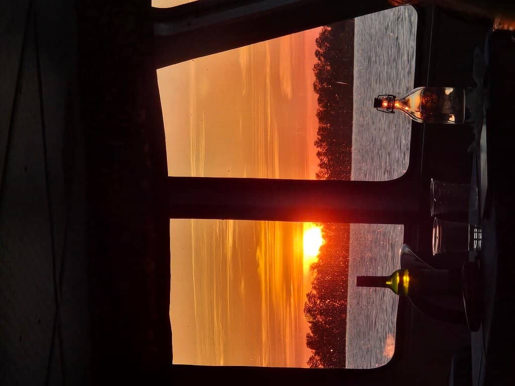 Onboard Dining