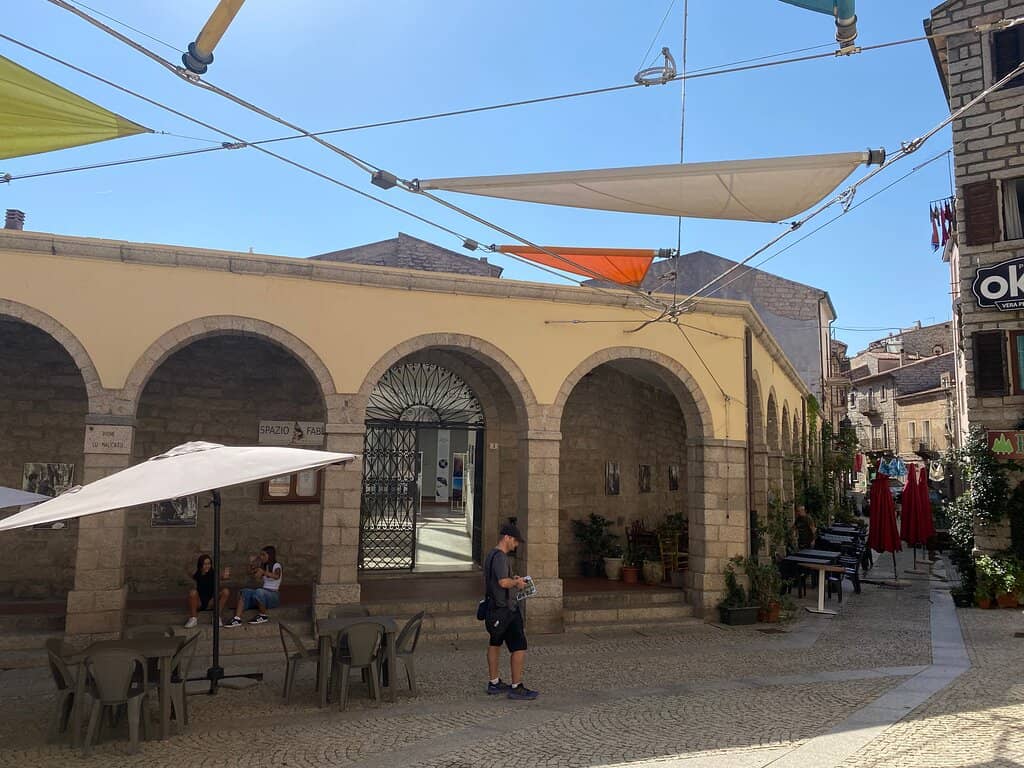 Local Pizzeria Charm