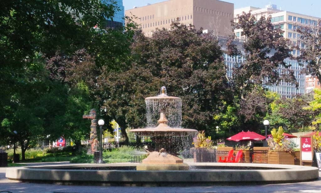 The Iconic Fountain
