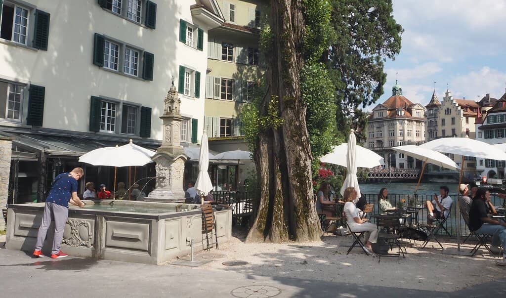 Proximity to Old Town