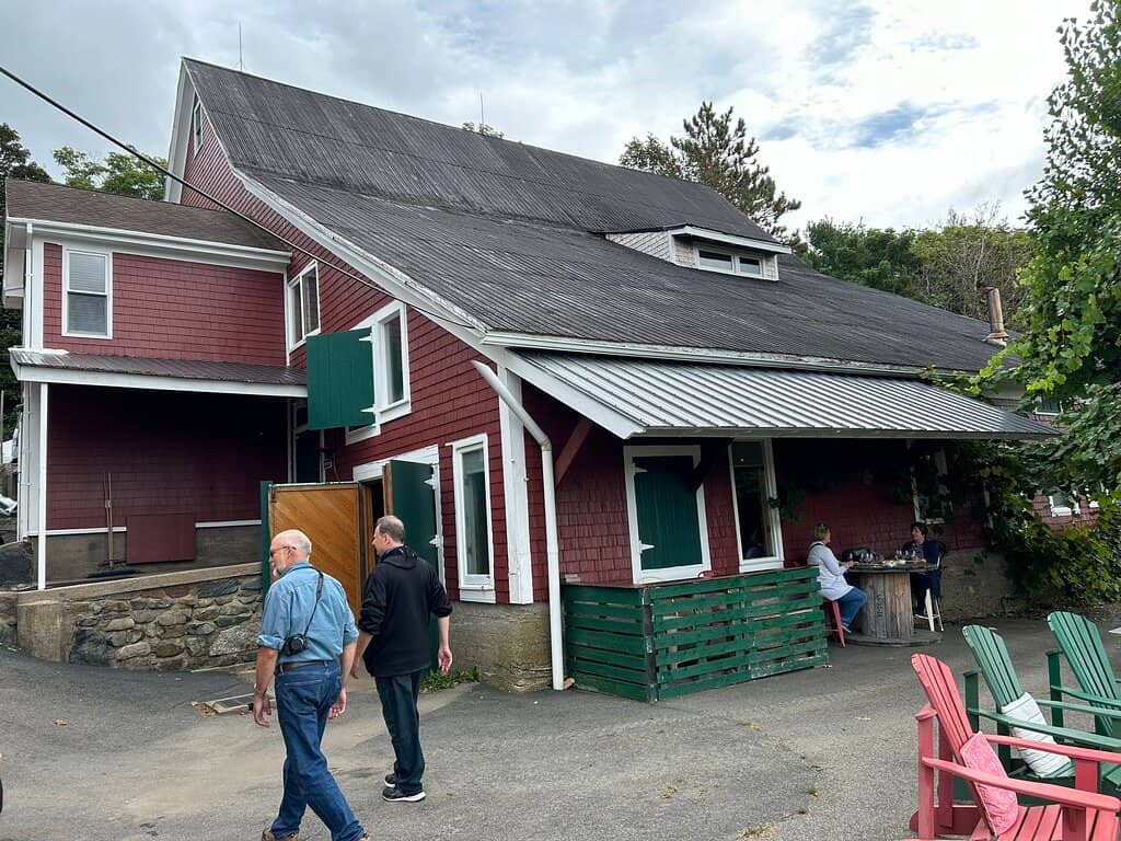 Renovated Barn Ambiance