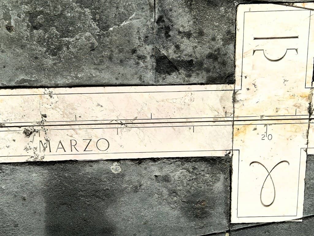 The Suspended Column