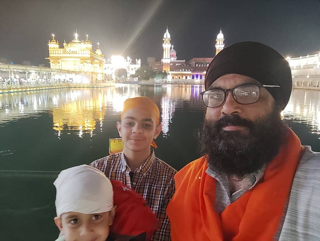 Langar (Community Kitchen)