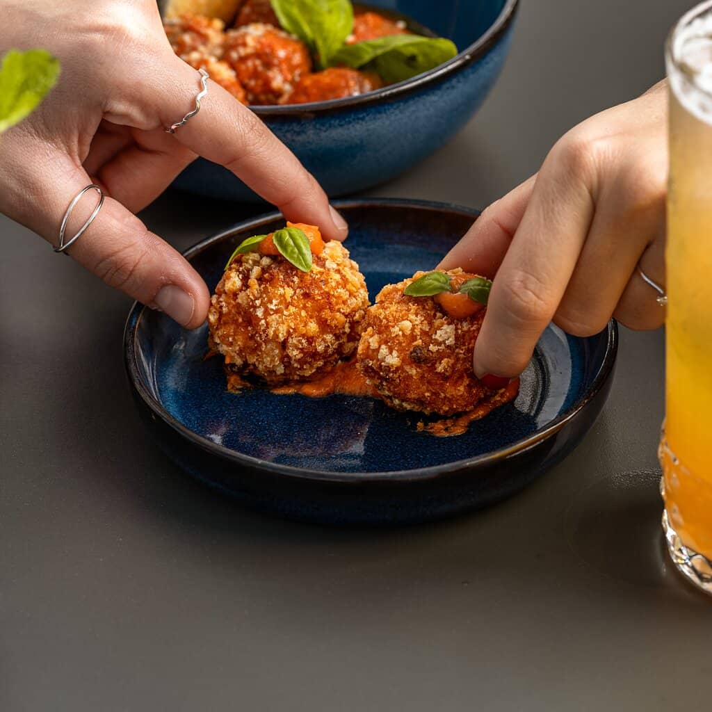 Relaxed & Elegant Ambiance