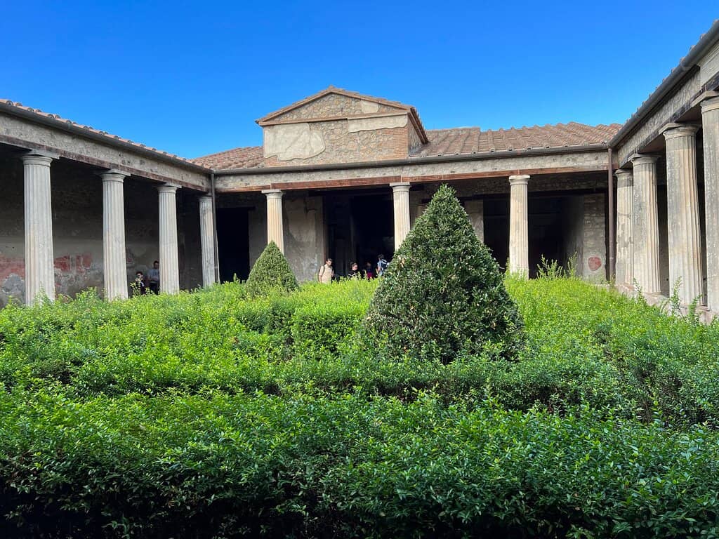 Vivid Frescoes
