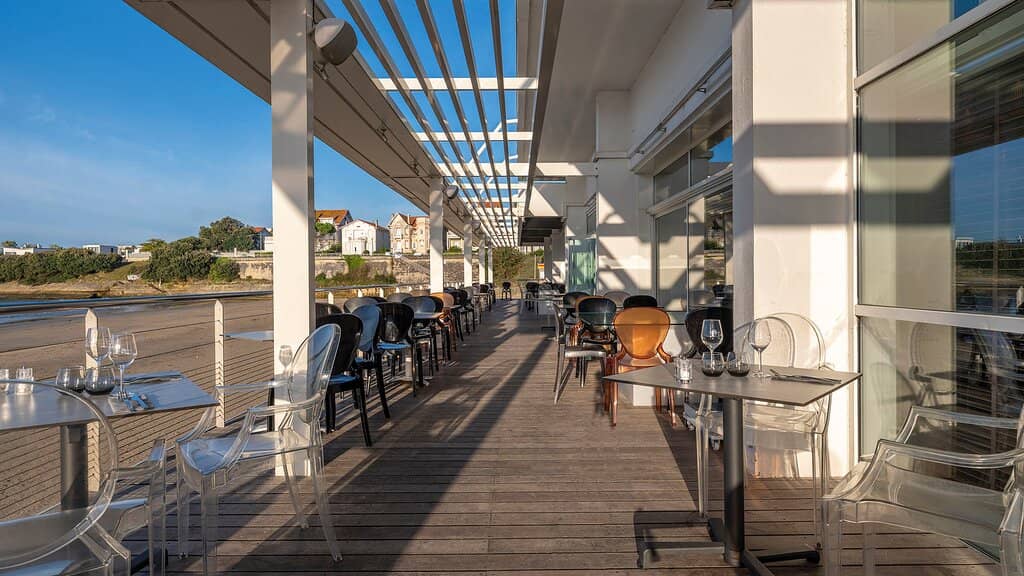 Themed Events & Entertainment