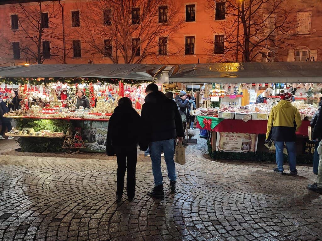 Mulled Wine & Local Delicacies