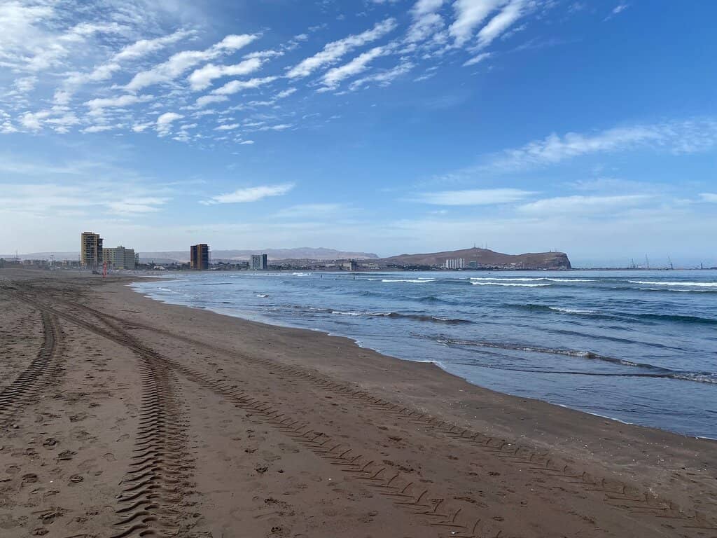 Gentle Waves for Swimming