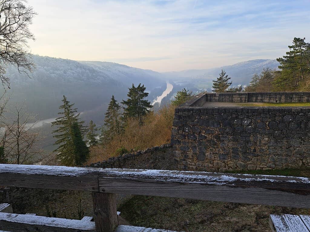 Panoramic Valley Views