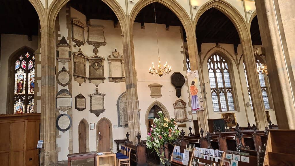 Hammer-Head Nave