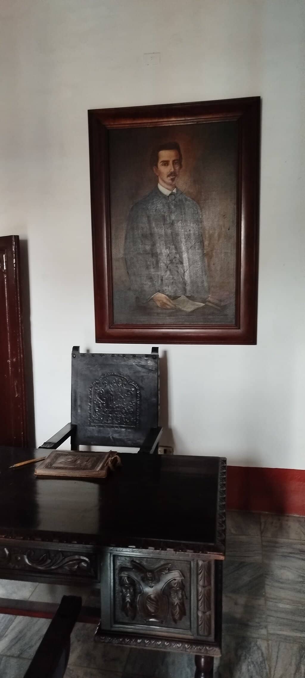 Colonial Furnishings