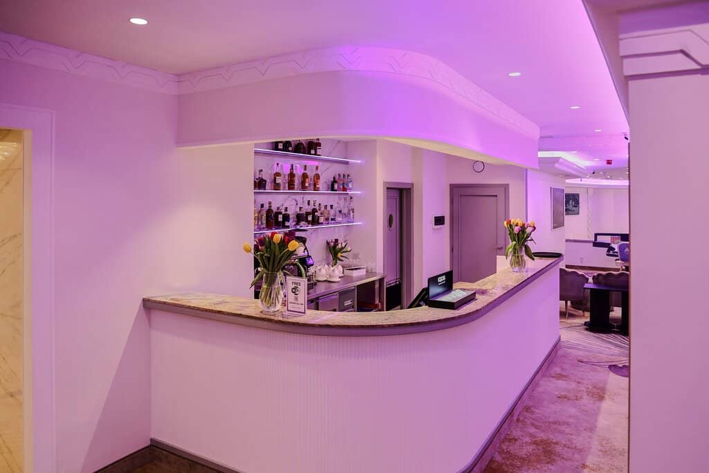 Modern & Clean Environment