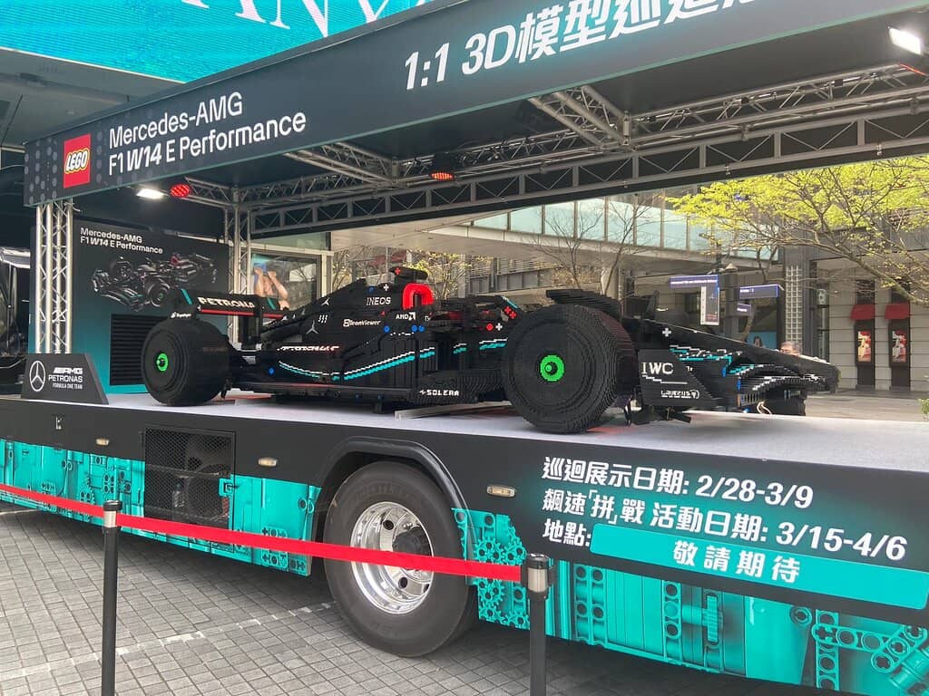 Vibrant Nightlife & Events