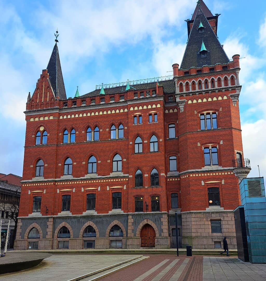 Monumental City Hall