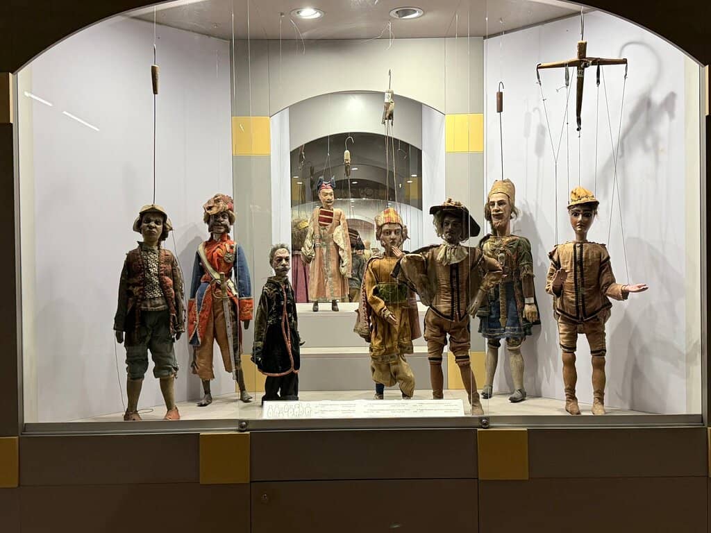 Behind-the-Scenes Scripts & Art