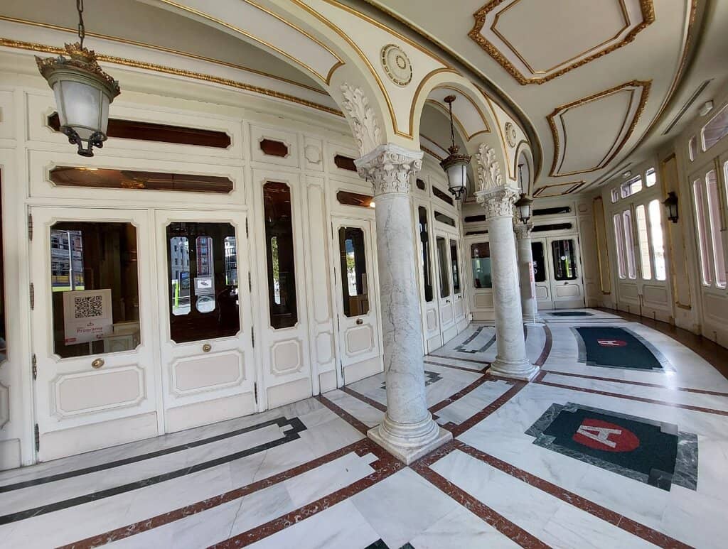 Stunning Ornate Interior