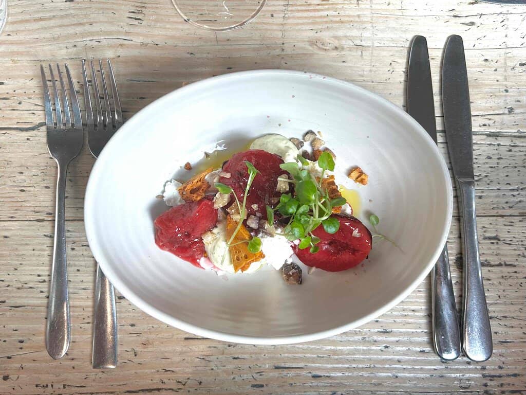 Elegant 16th-Century Pub