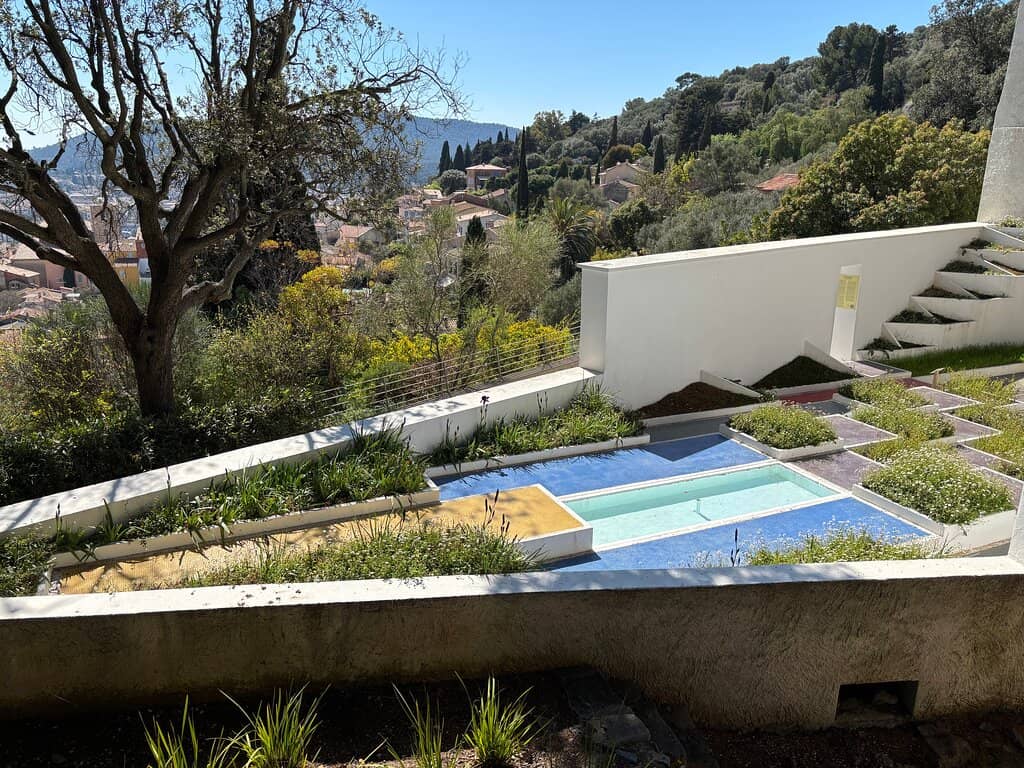 Shaded Gardens & Cafe