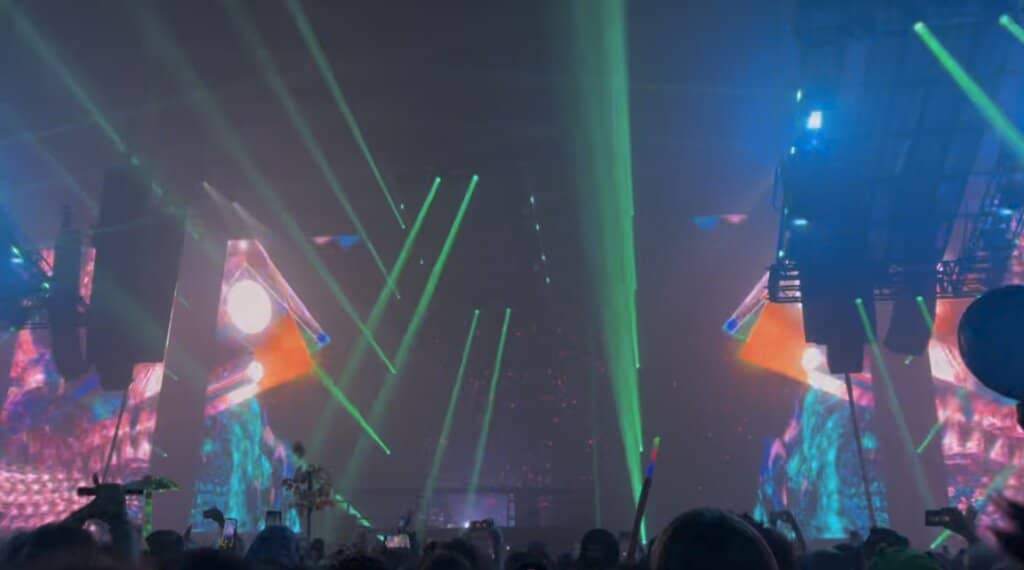 K-Pop Concert Spectacles