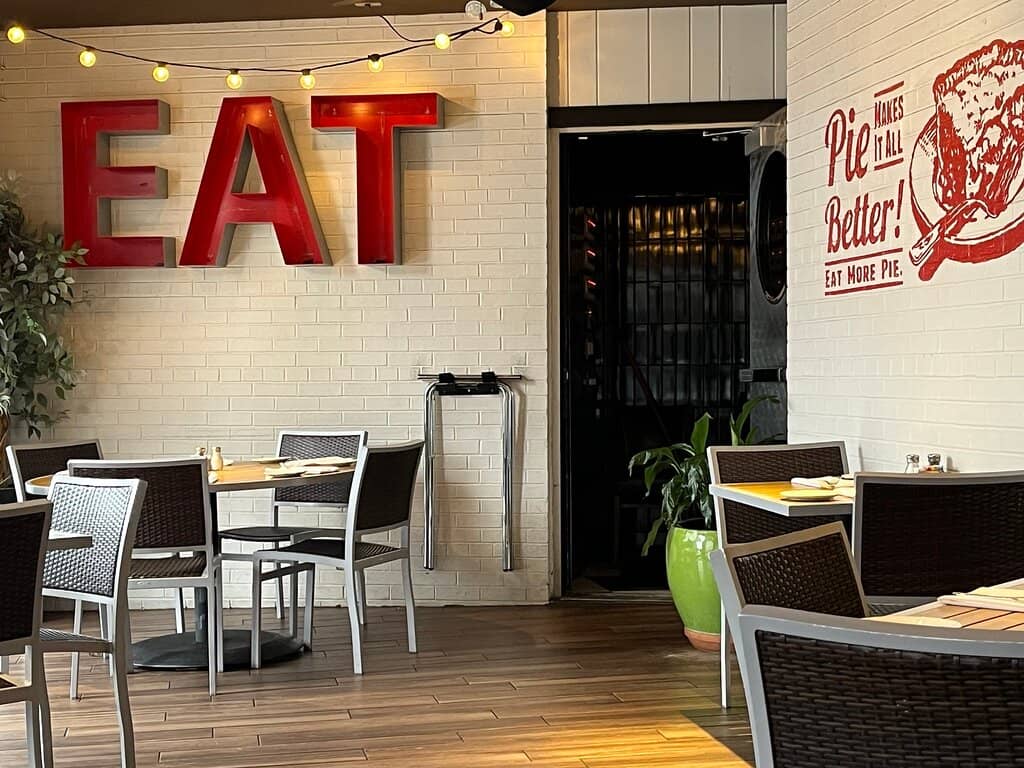 Retro Diner Ambiance