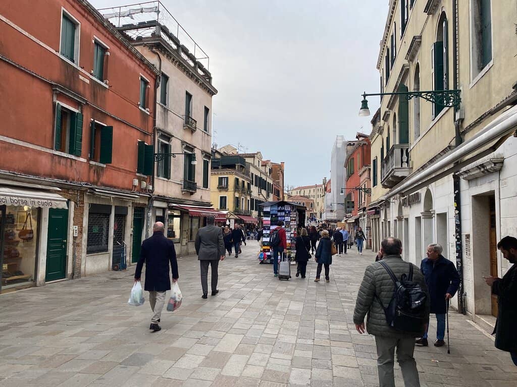 Strada Nova Exploration