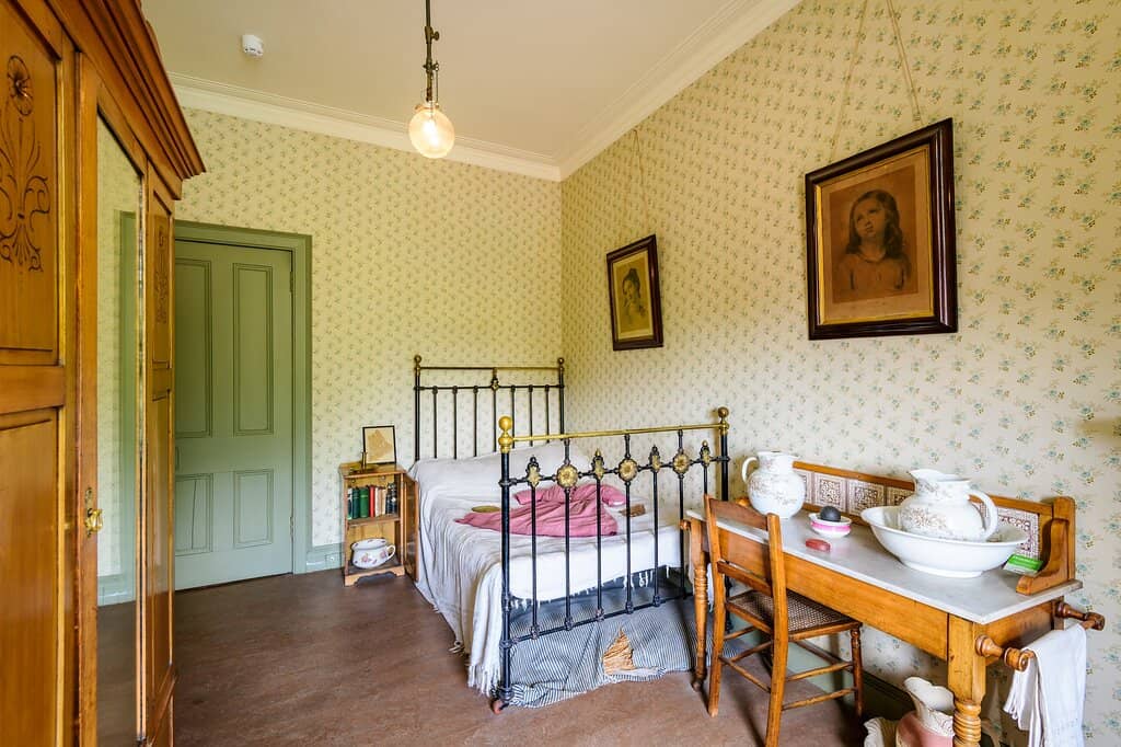 The Kitchen & Dressmaker's Corner