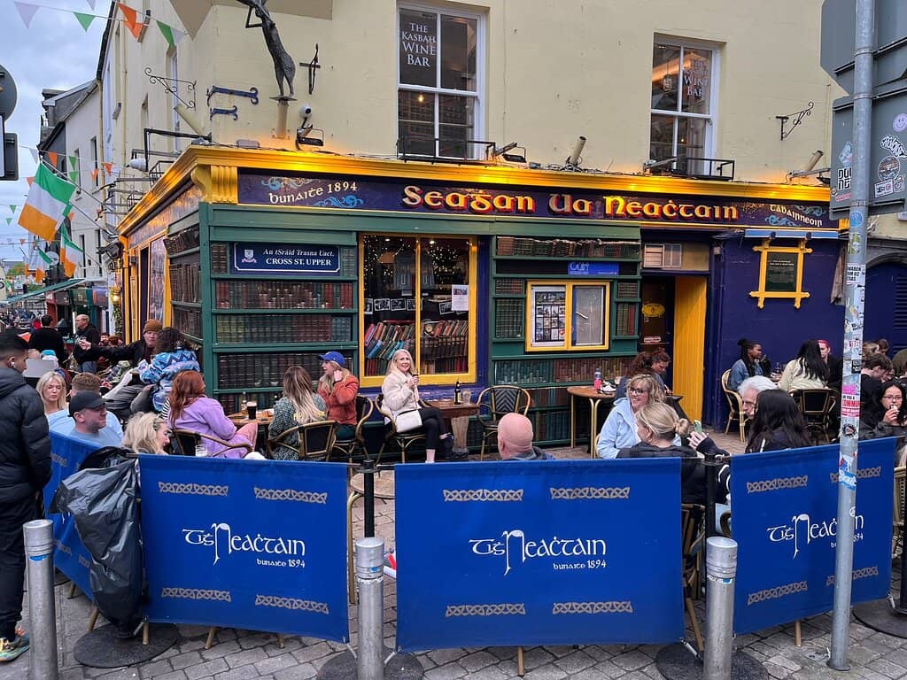 Fresh Oysters & Seafood