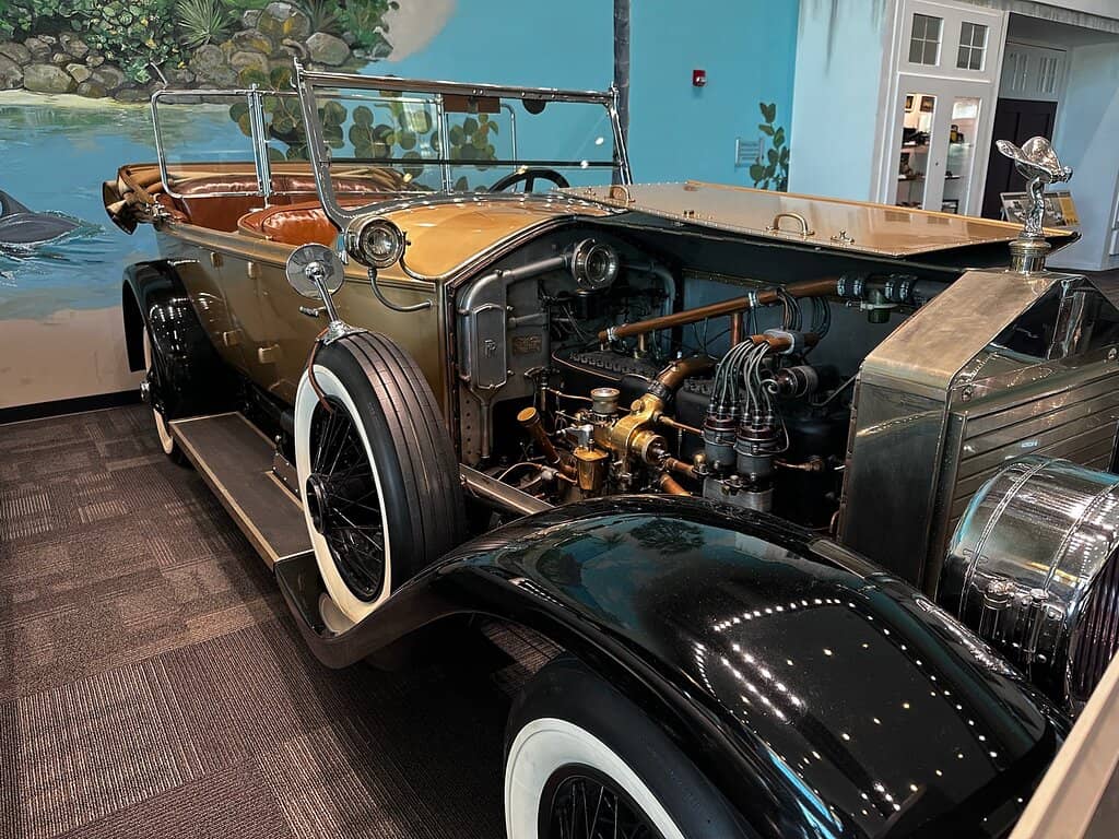 Rotating Art and History Exhibits